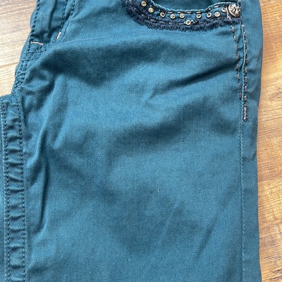 Miss Me Jeans - Picture 2 of 8